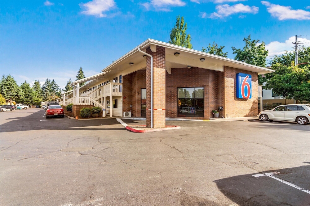 Motel6 Vancouver, WA 43/45