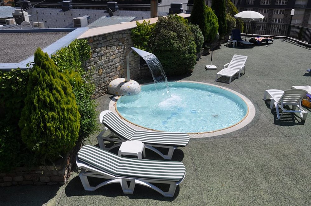Novotel Andorra 68/70