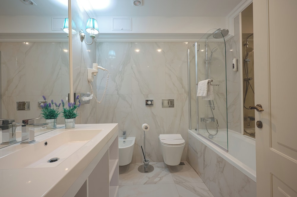 Old Town Boutique Hotel 47/50
