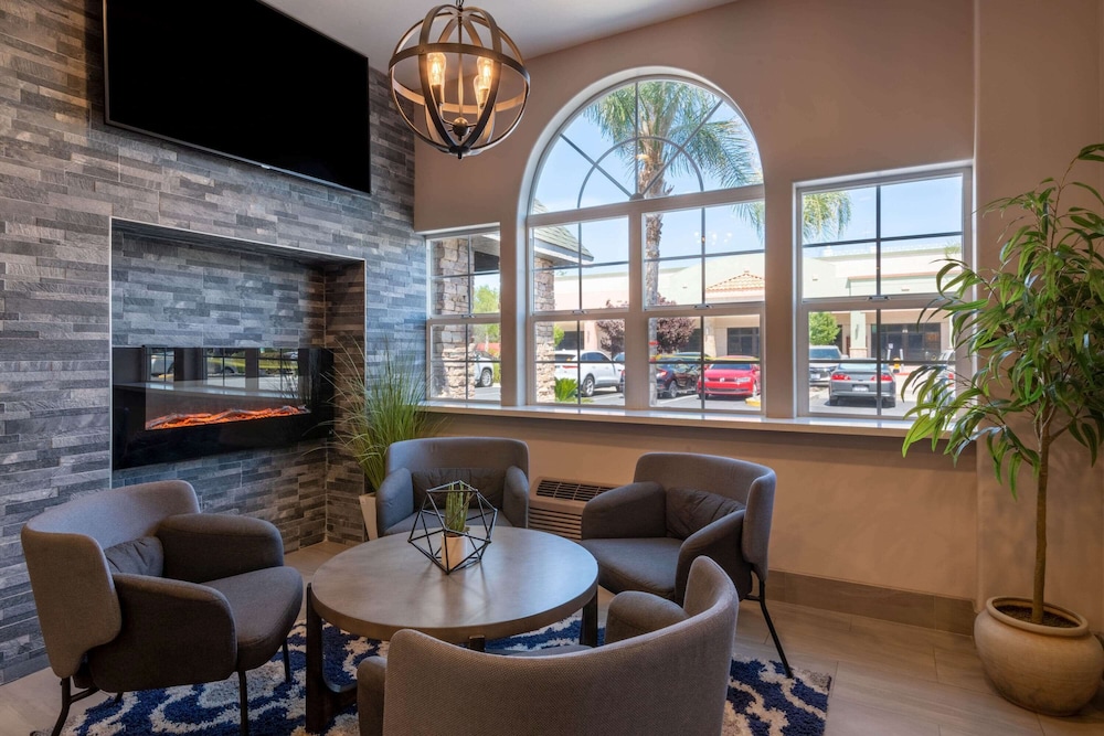 Microtel Inn Suites By Wyndham Tracy 39/67