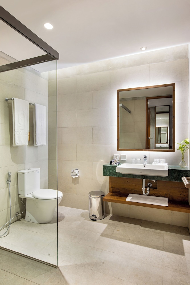 GREENHOST BOUTIQUE HOTEL 64/66