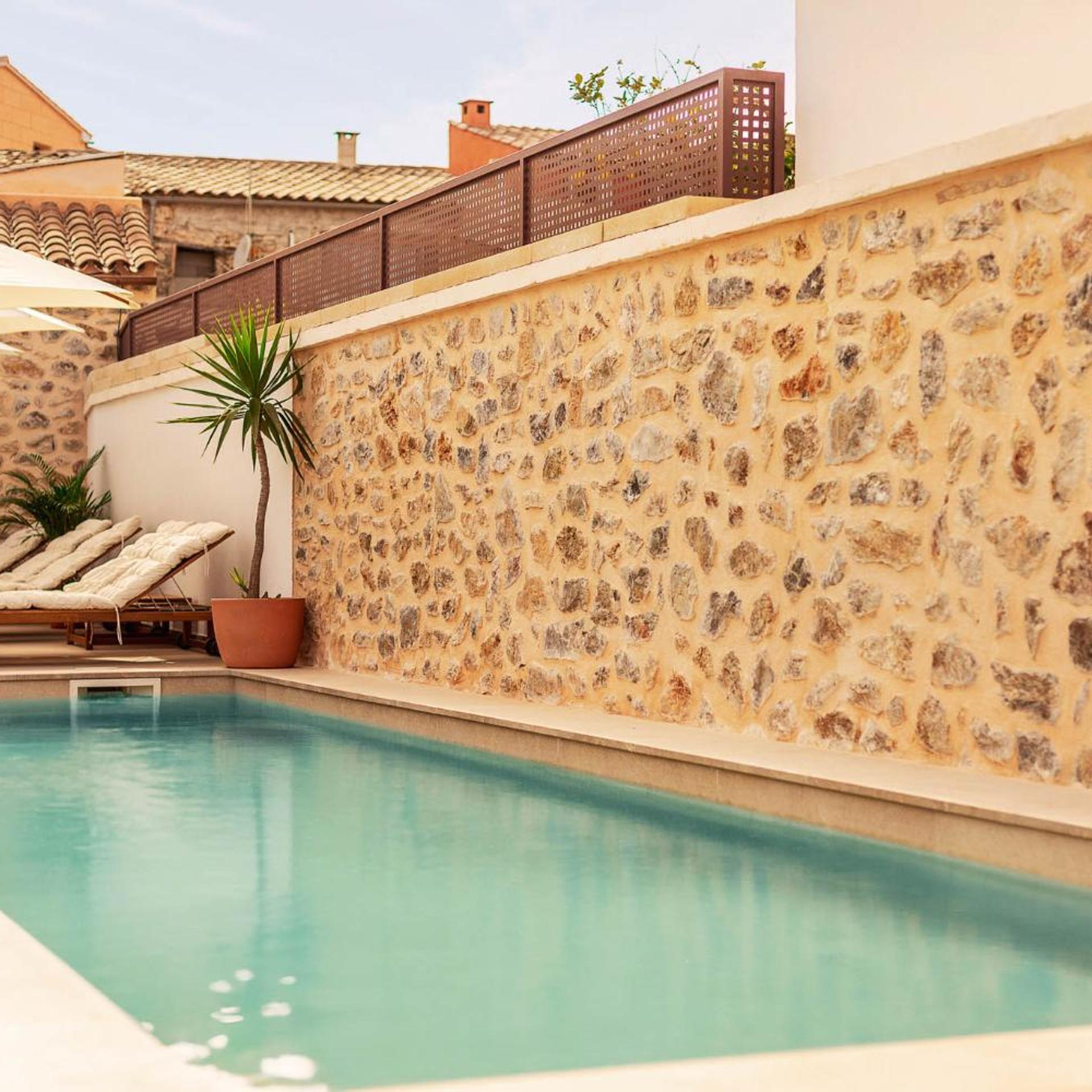 Origins Hotel Boutique 25/50