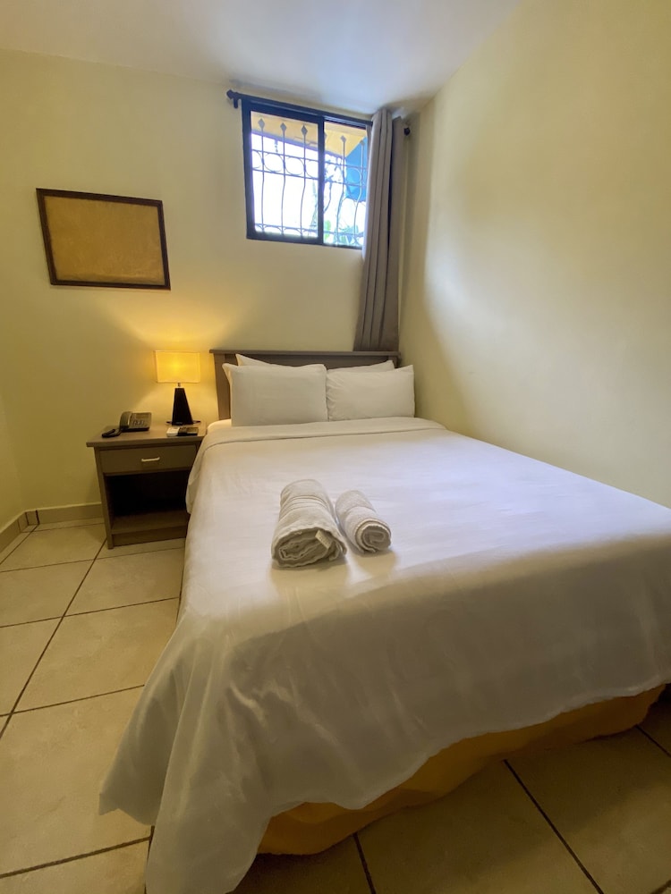 Morrison Hotel San Salvador 11/49