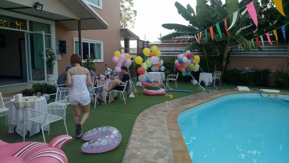 LE PARC HOTEL 50/50