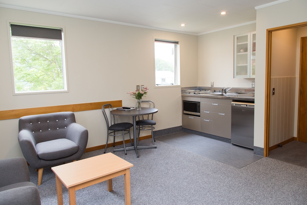 ASURE Dunedin Academy Court Motels 47/66