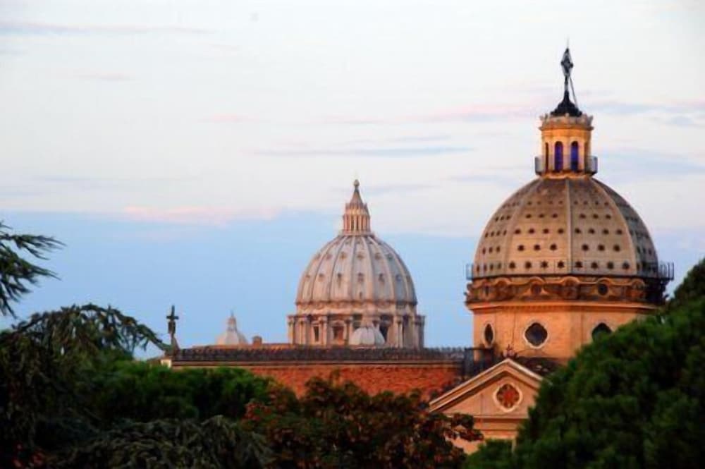 Hotel Farnese 67/69