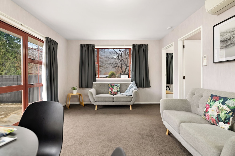 Arrowtown Motel Apartments 40/72