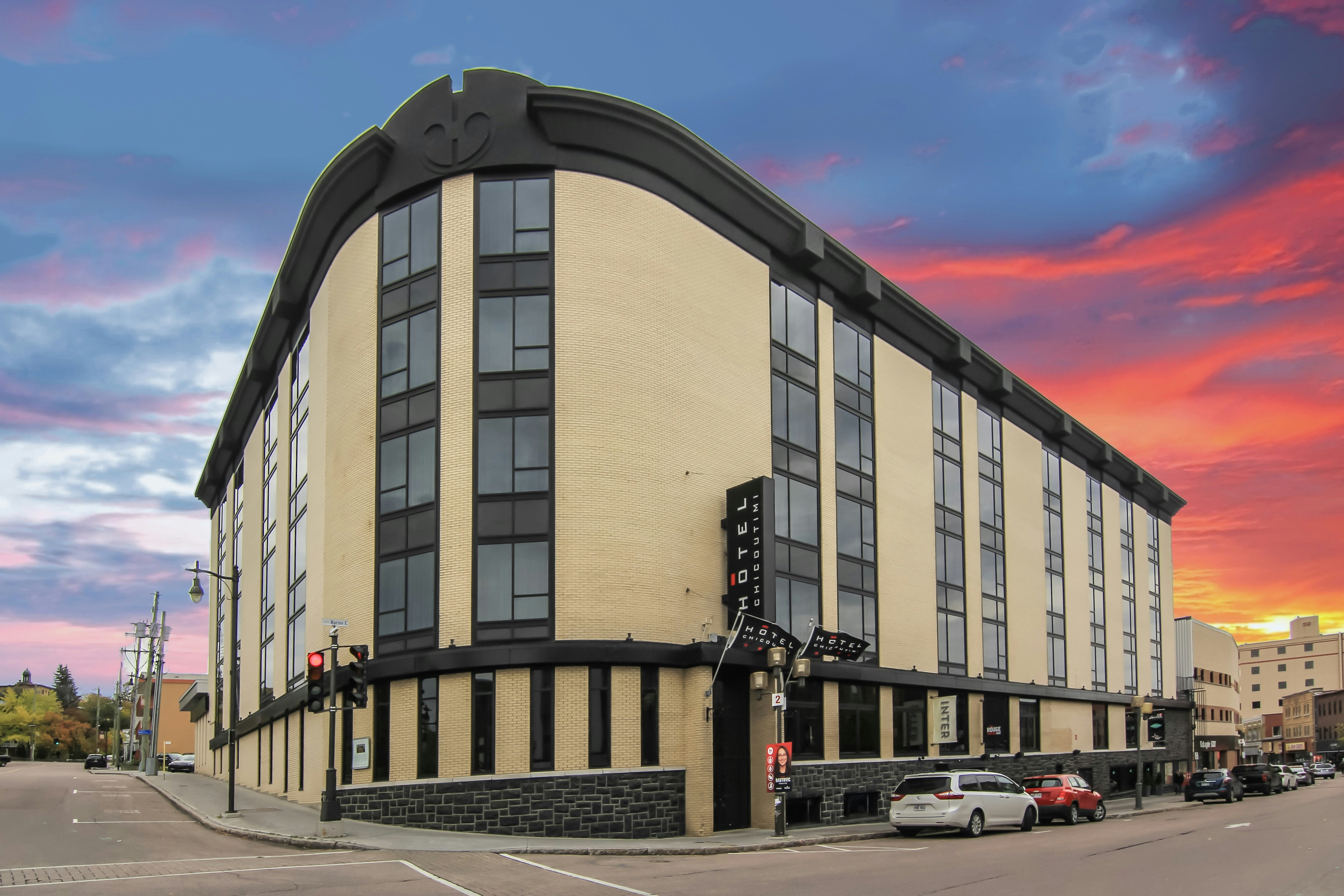 Hotel Chicoutimi 54/55