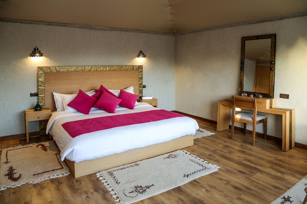 Yakout Merzouga Luxury Camp 25/60