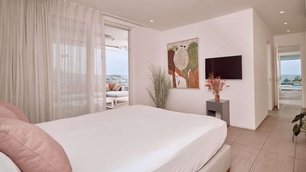 Serenity, 2 Bedrooms, Luxury, Suite, Double and Twin Beds, Sea View, Private Pool