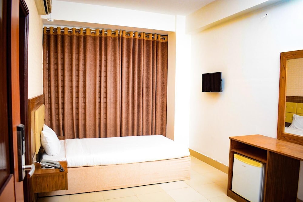 The Alina Hotel and Suites 12/29