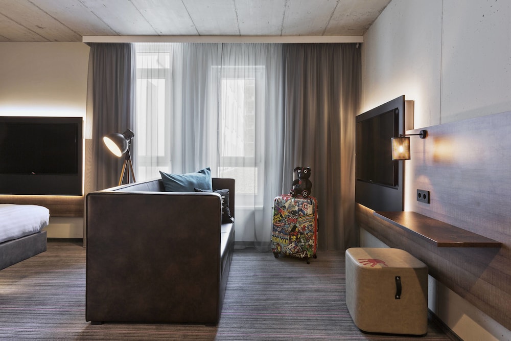 Moxy Frankfurt East 36/54