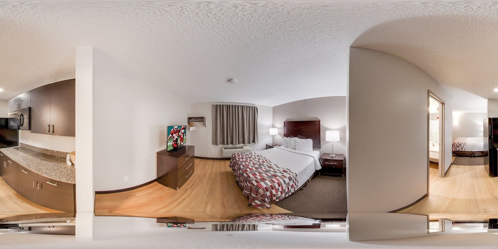 Red Roof Inn & Suites Omaha - Council Bluffs 34/47