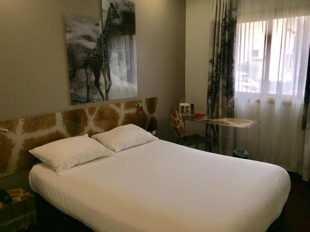 Hotel the Originals City Rueil Centre 8/67