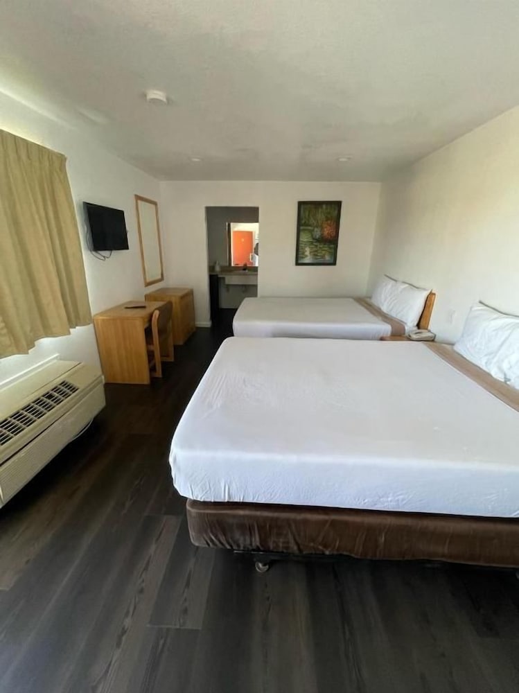Palms Inn & Suites 16/50