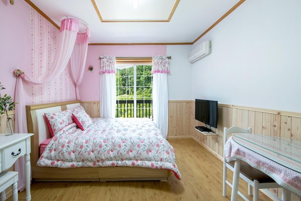 Pyeongchang Secret Garden Pension 12/50