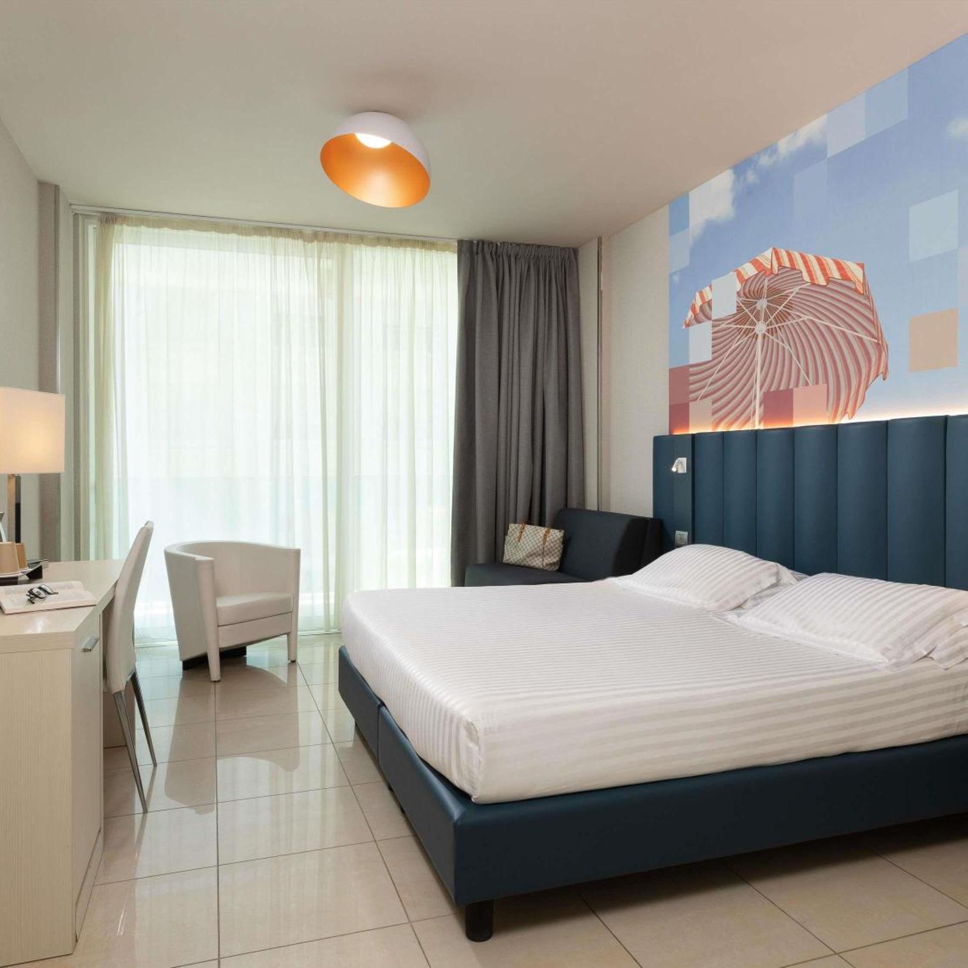 Superior, Double Bed, Lateral Side Sea View, Balcony