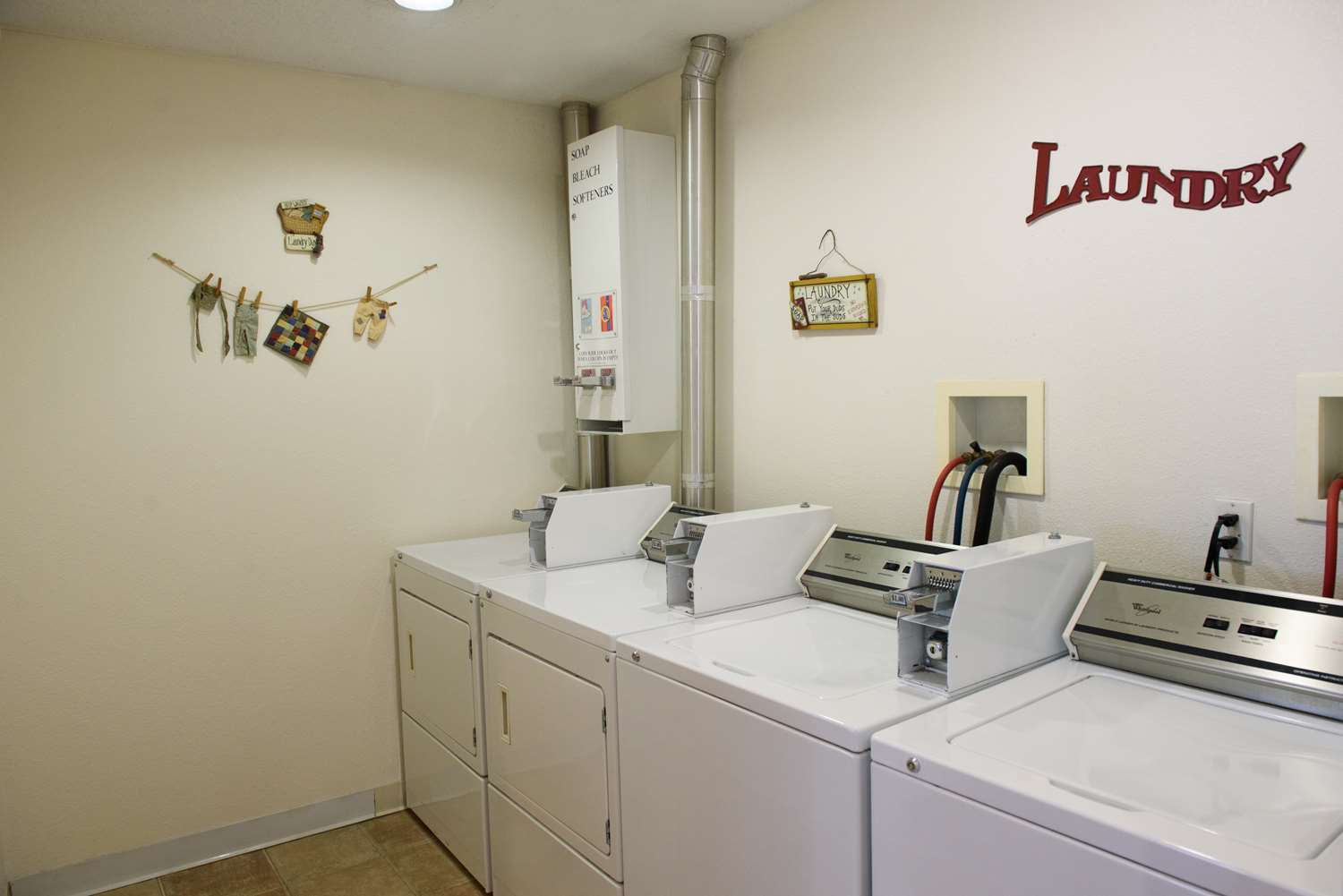 Americas Best Value Inn New Paltz 36/36