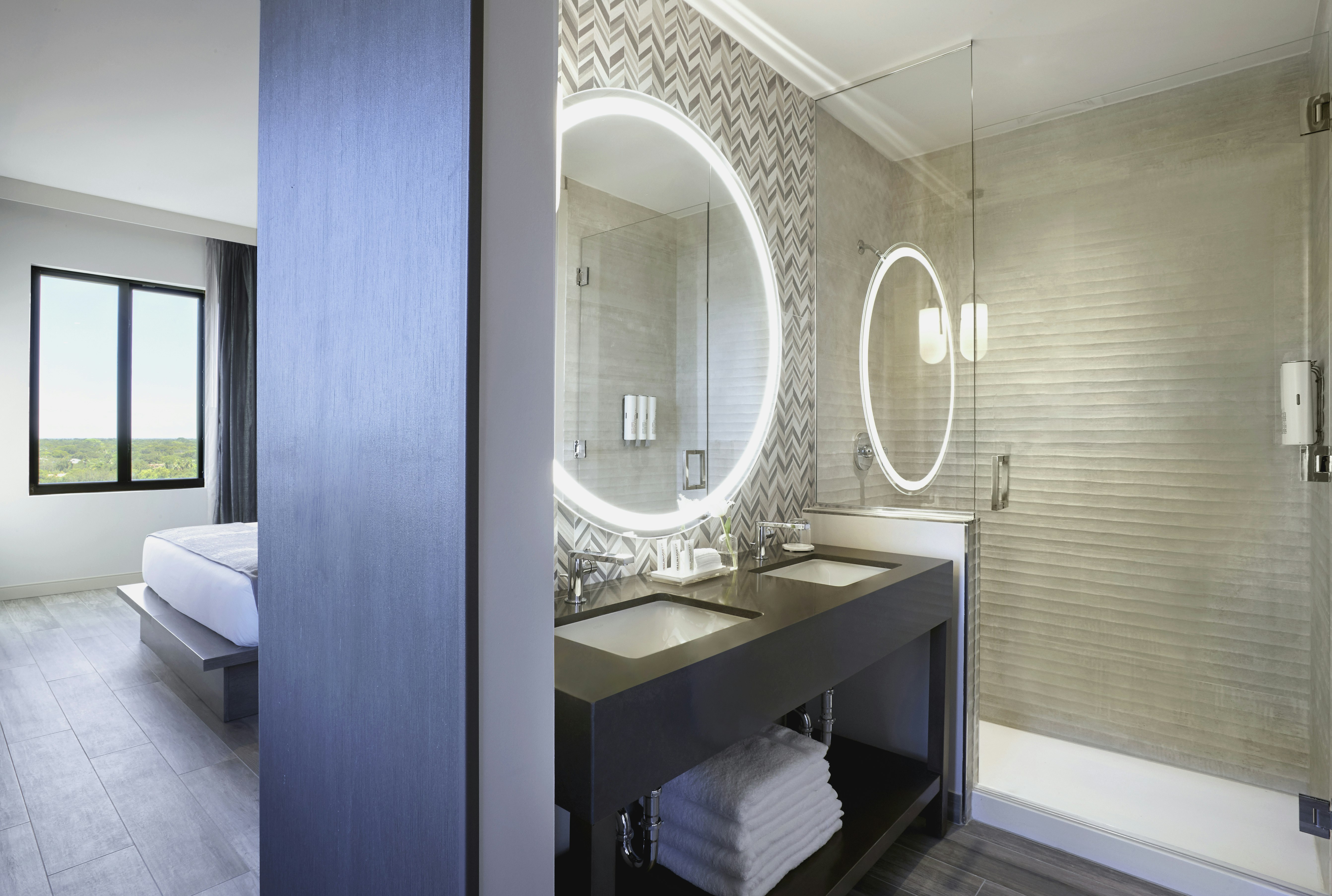 THesis Hotel Miami Coral Gables, Curio Collection by Hilton 80/80