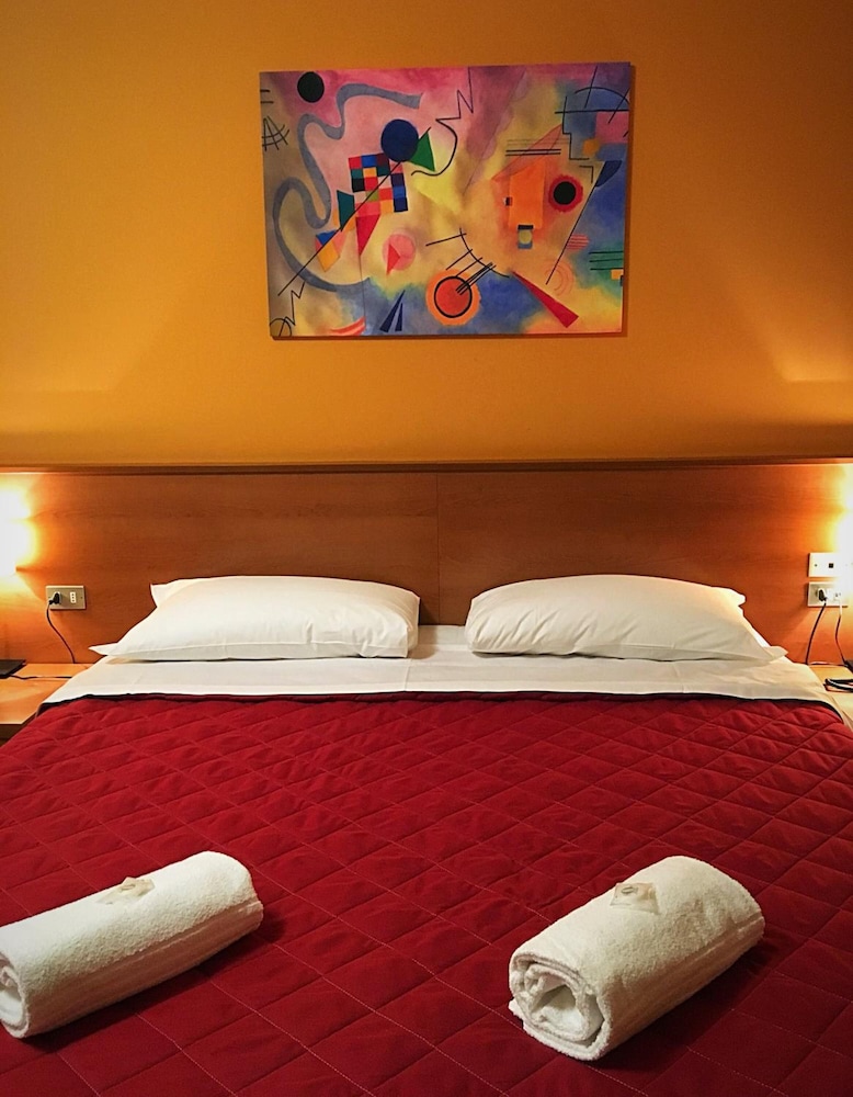 Hotel Forum 17/70