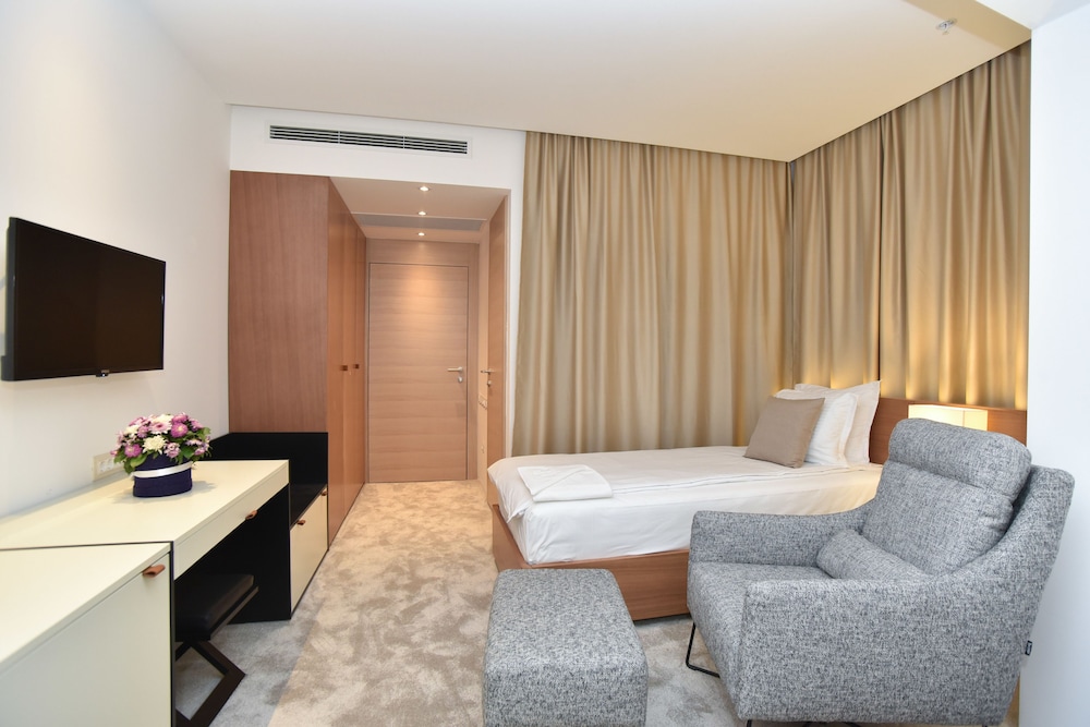 Hotel Harmonia By Dukley 55/64