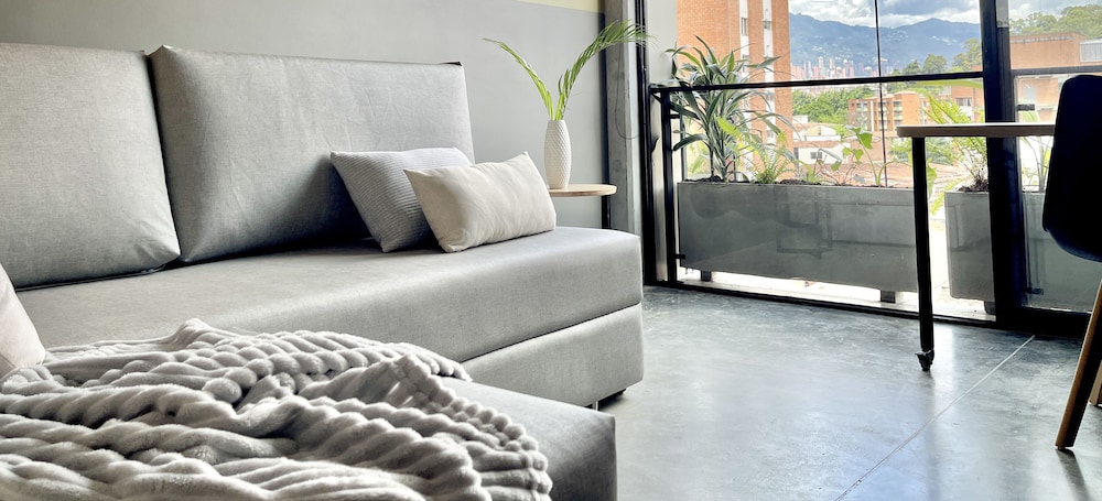 City, Studio, Suite, Queen Bed, Sofa