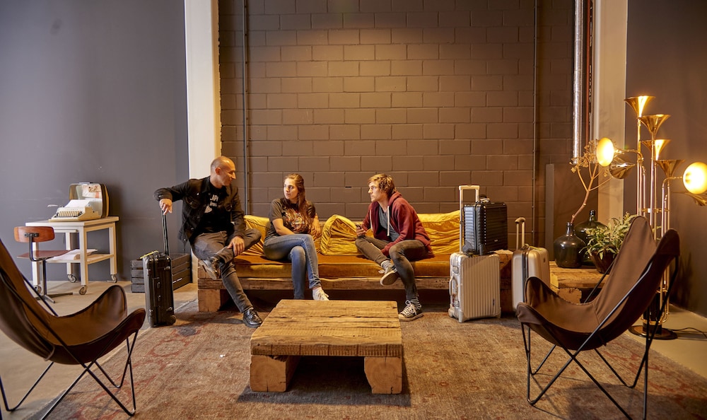 Q-Factory Hotel 35/43