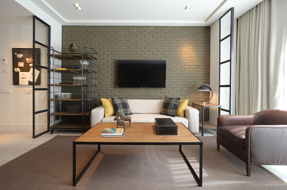 Midtown Apartments 51/72