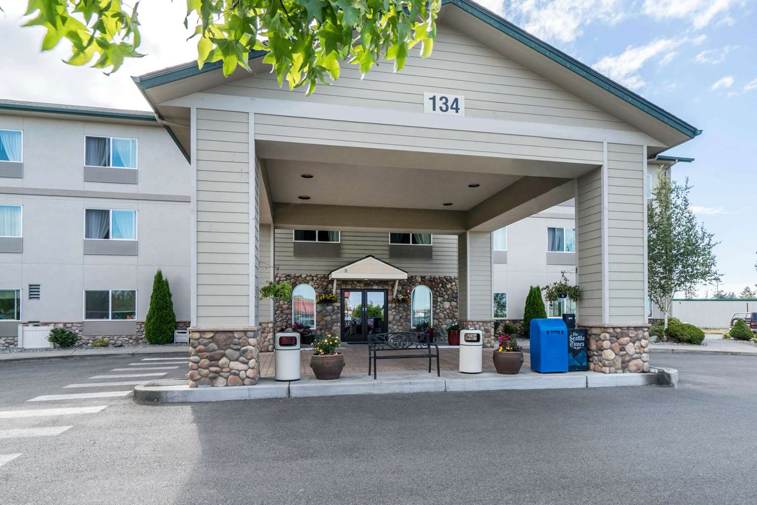 Quality Inn & Suites Sequim at Olympic National Park 20/21