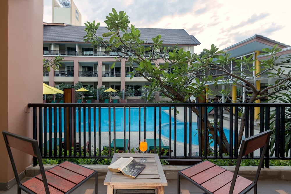 AUTHONG RESIDENCE PATTAYA 27/33