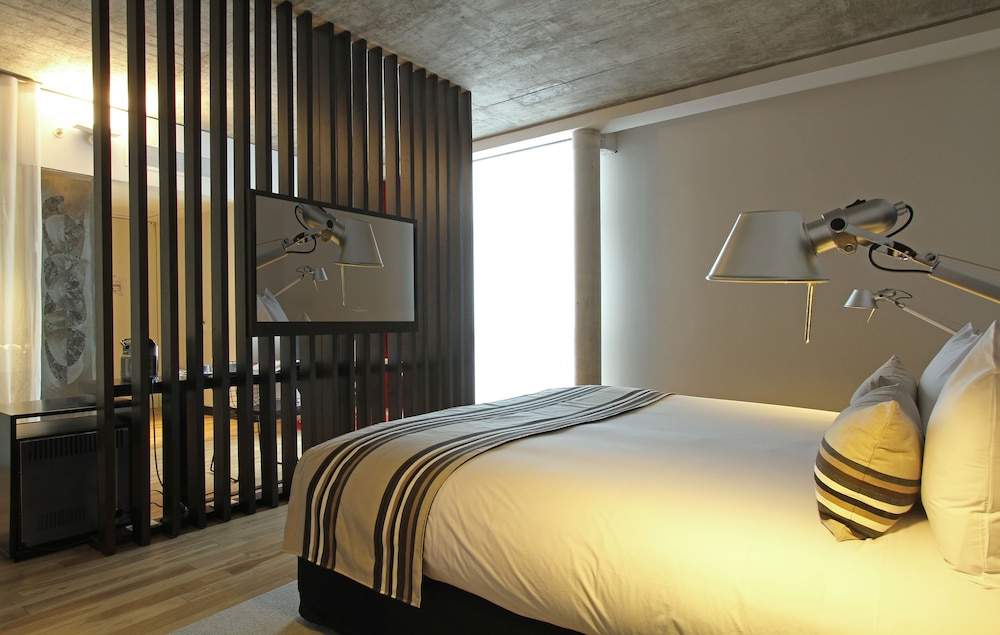 Anselmo Buenos Aires Curio Collection By Hilton 6/47
