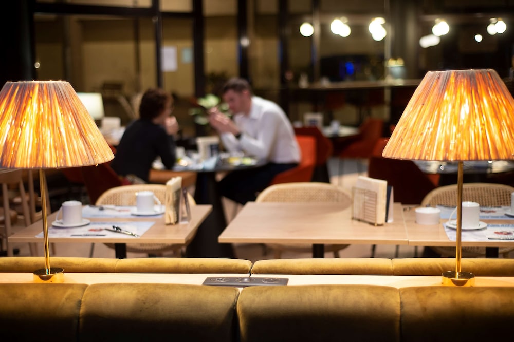 KYRIAD PRESTIGE CLERMONT FERRAND 53/76
