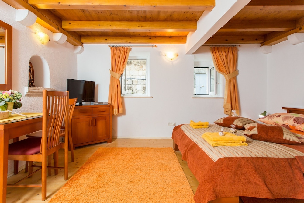 Apartments Ivana 44/63