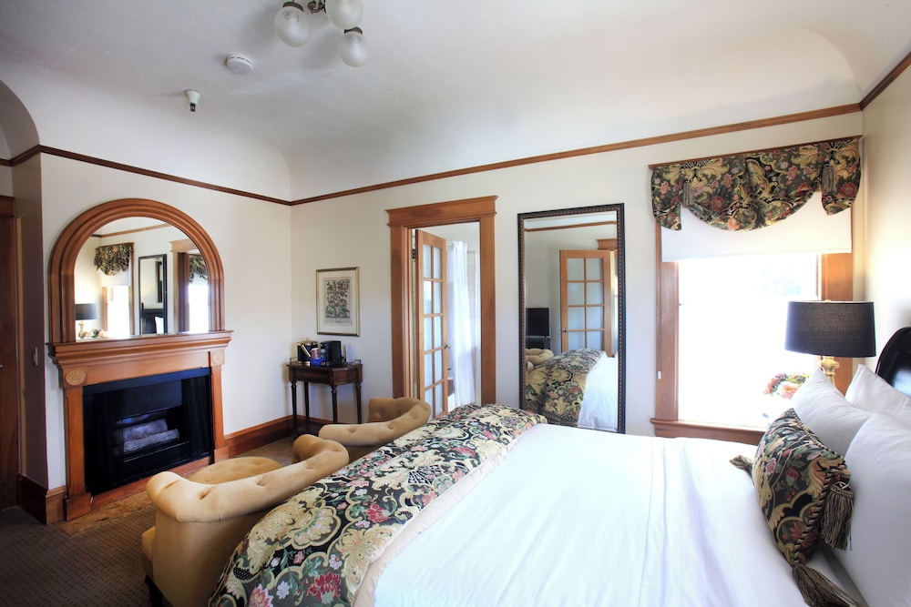 Pacific Grove Inn 14/79