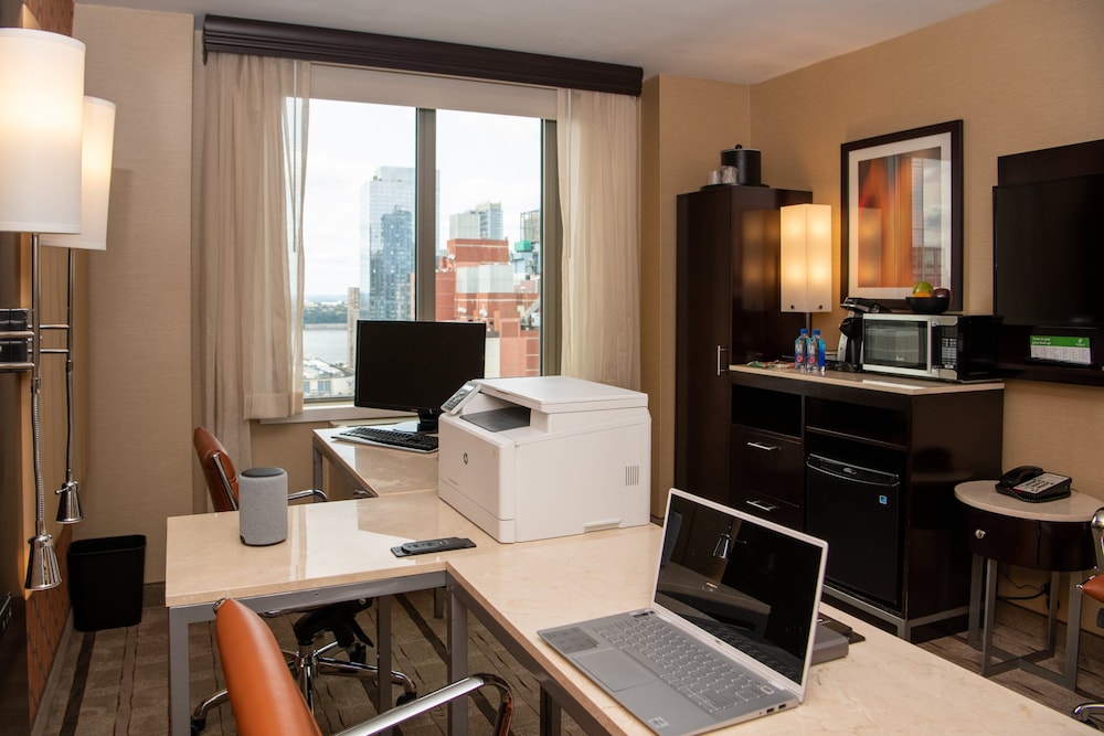 Holiday Inn New York City - Times Square 47/56