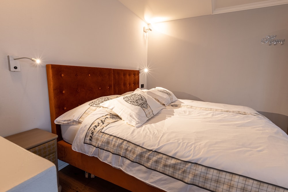 Home Hotel Arosa 6/50