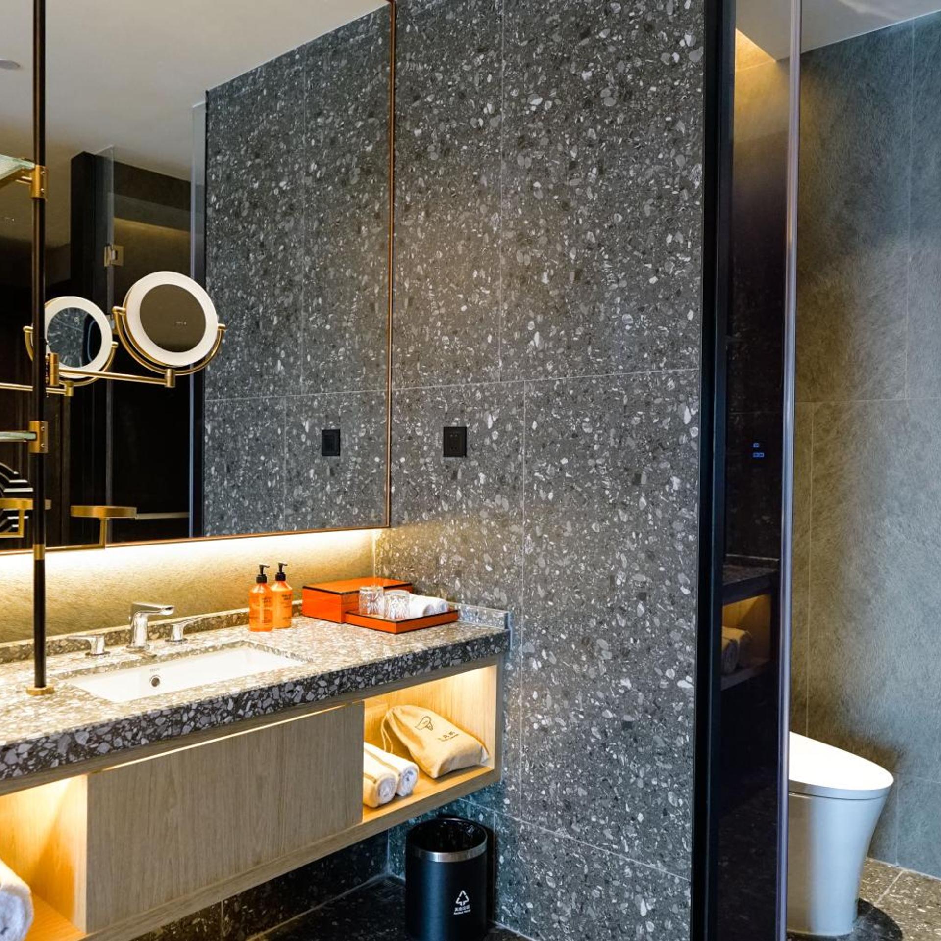 Arthur Hotel Liwan COCO Park Dongsha Metro Guangzhou 48/50