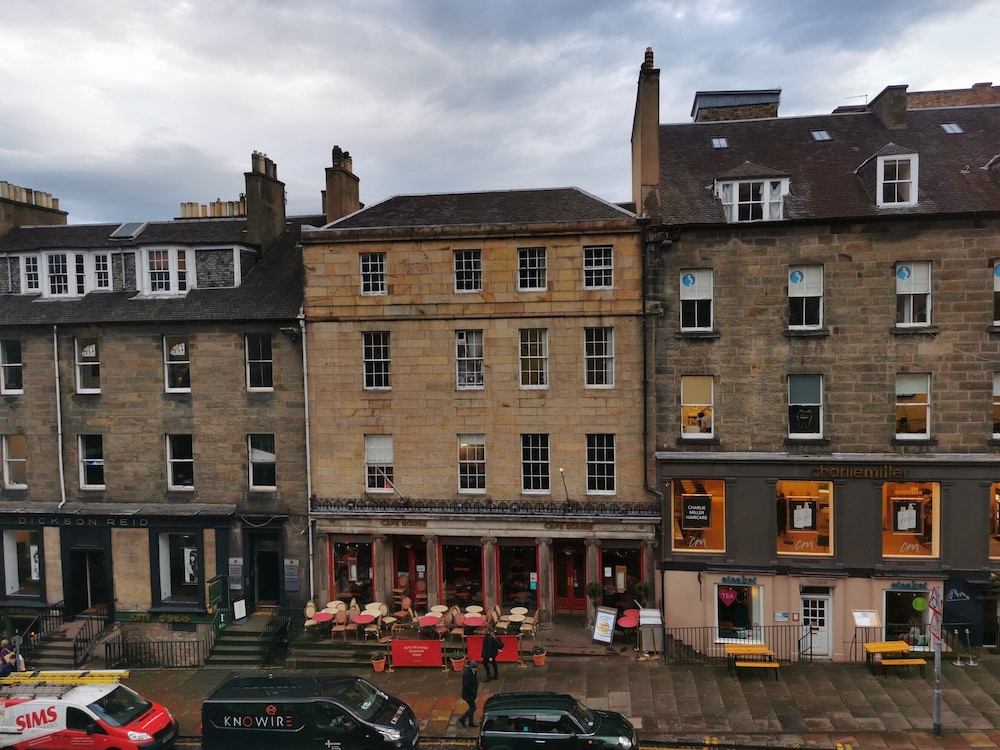 Frederick House 4/50