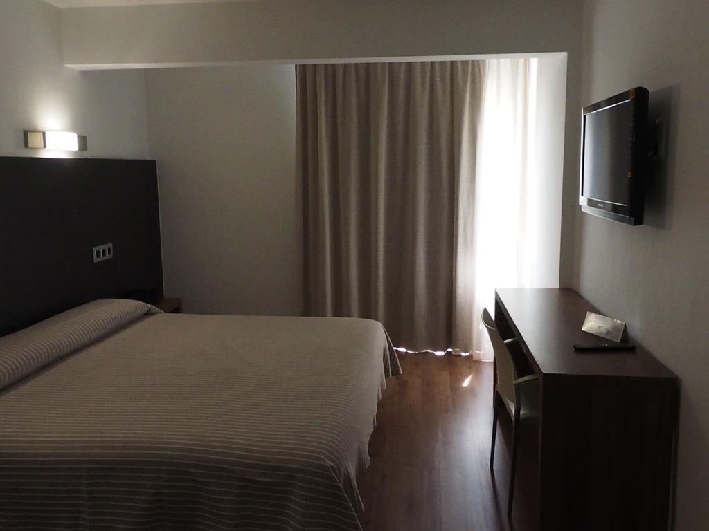 Astoria Park Hotel 11/21