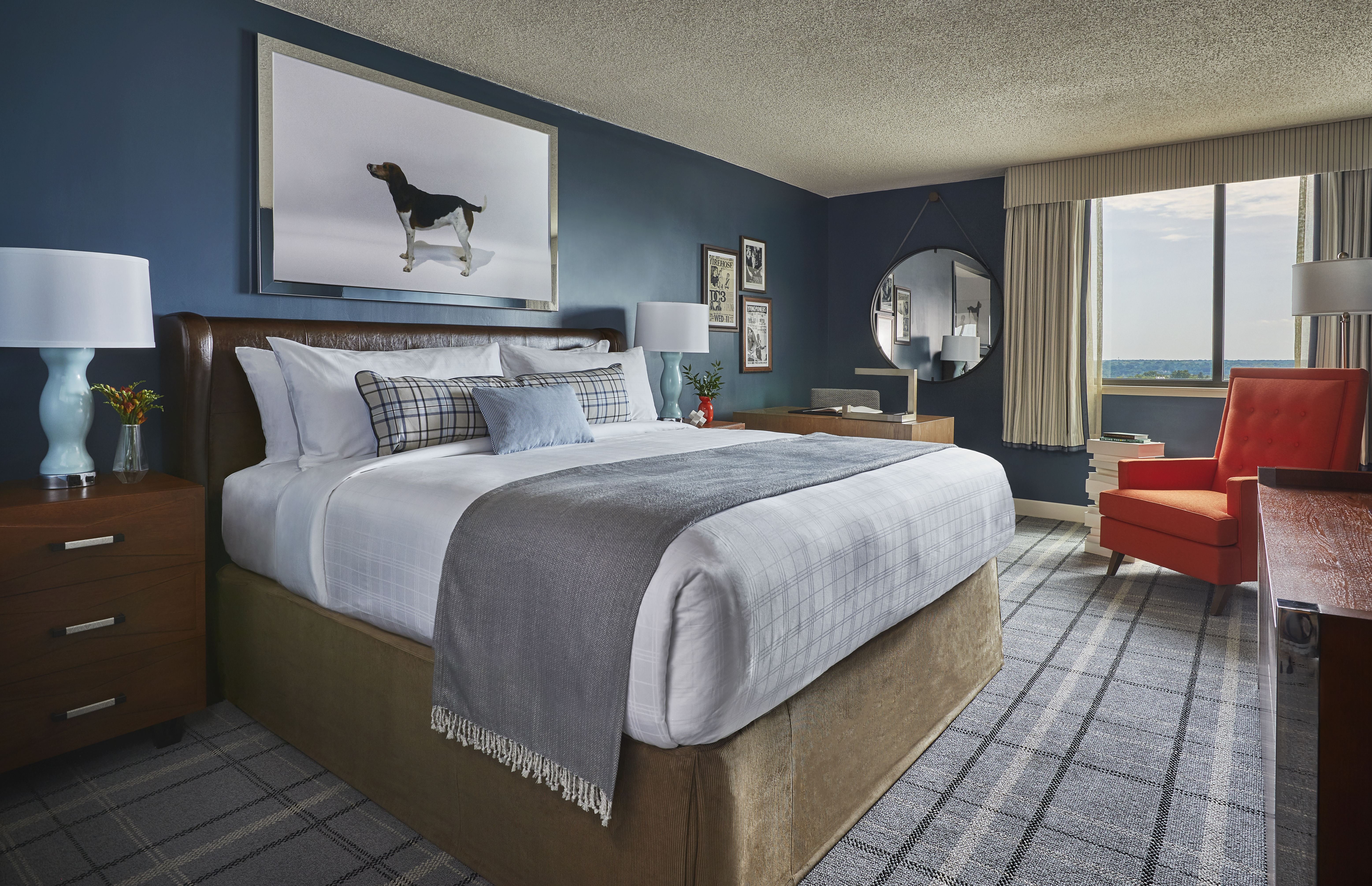 GRADUATE, KING BED, ACCESSIBLE