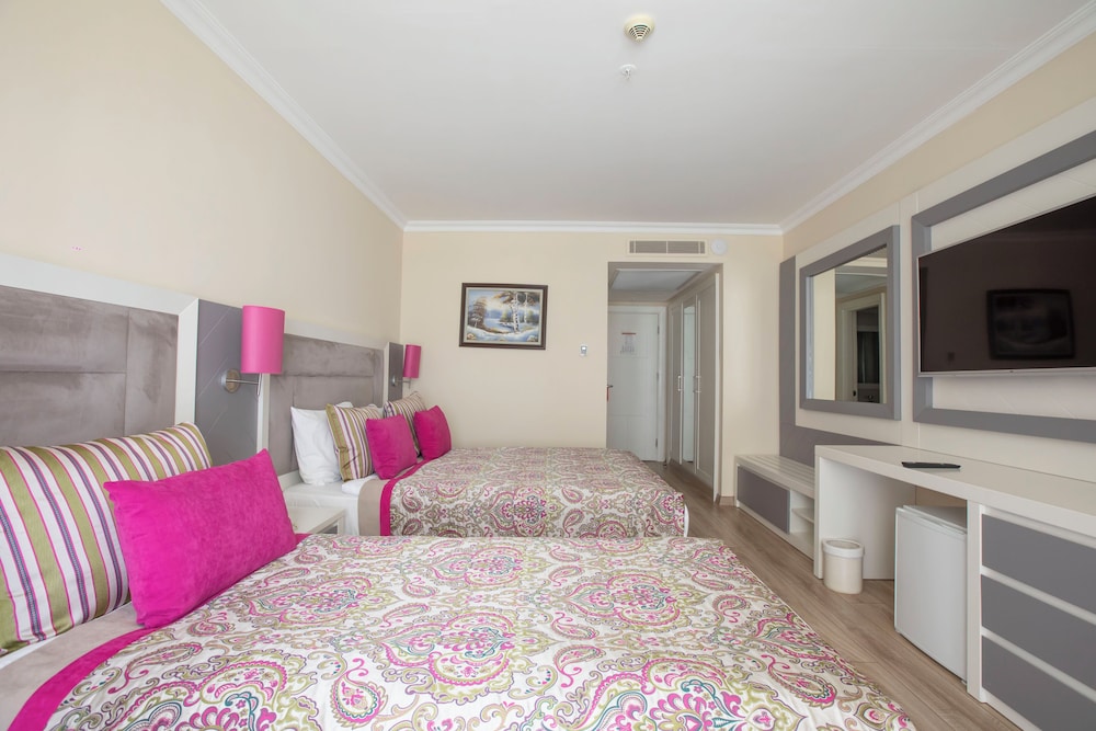 Orange County Belek 31/50