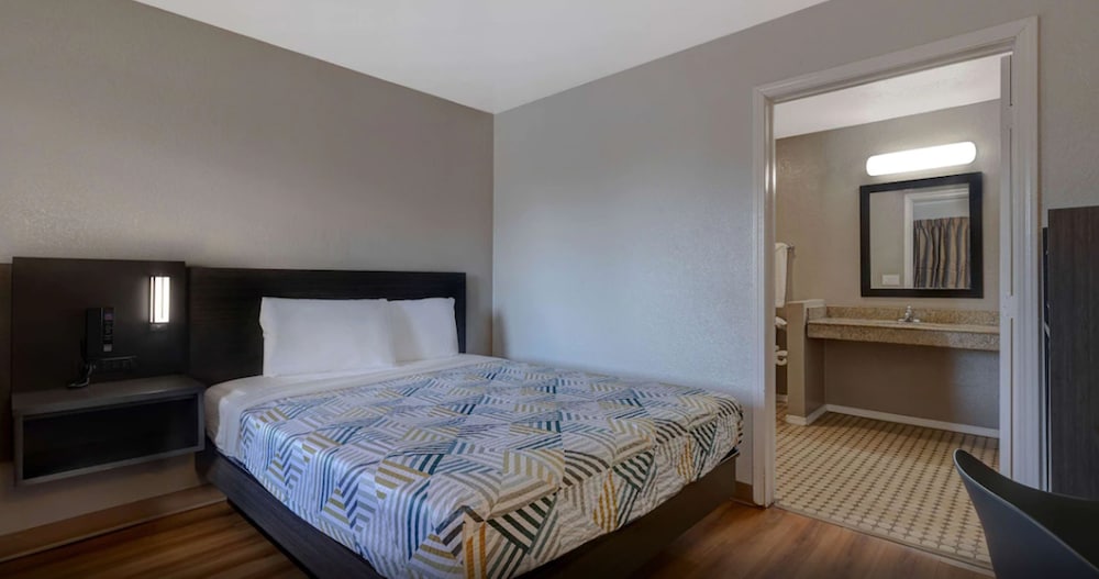 Motel6 Buttonwillow, CA - Central 19/50