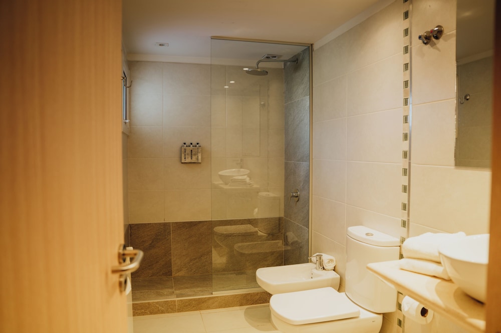 LAS LENGAS HOTEL 57/60
