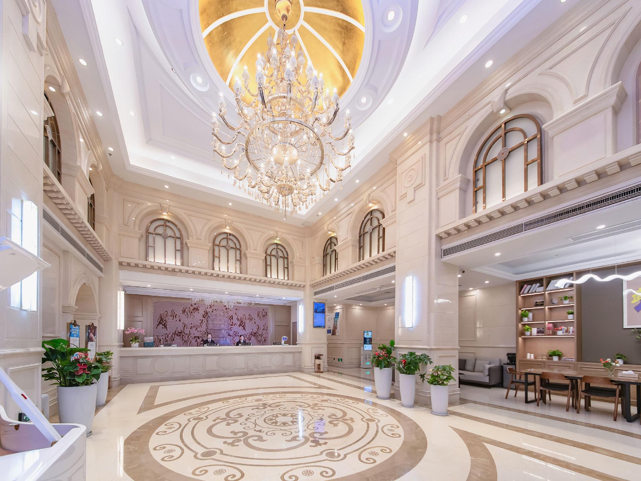 Vienna International Hotel (Wuhan Yellow Crane Tower) 9/50