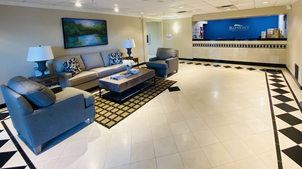 Baymont by Wyndham Latham Albany Airport 16/25