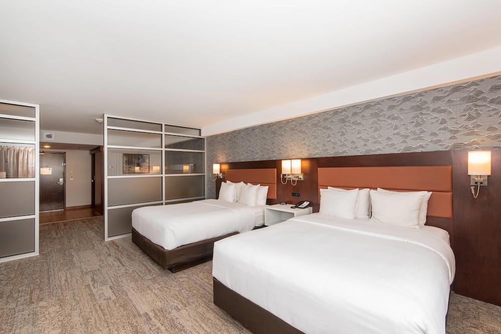 جناح بسريرين كوين، Quality Inn and Suites Val d Or, QC 6/7
