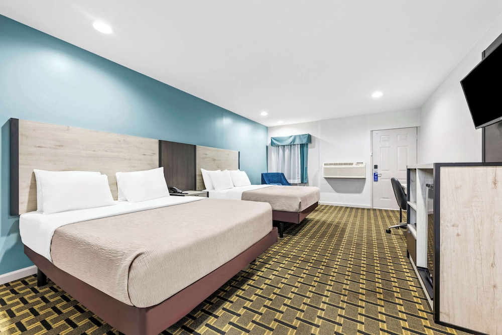 STANDARD, 2 QUEEN BEDS