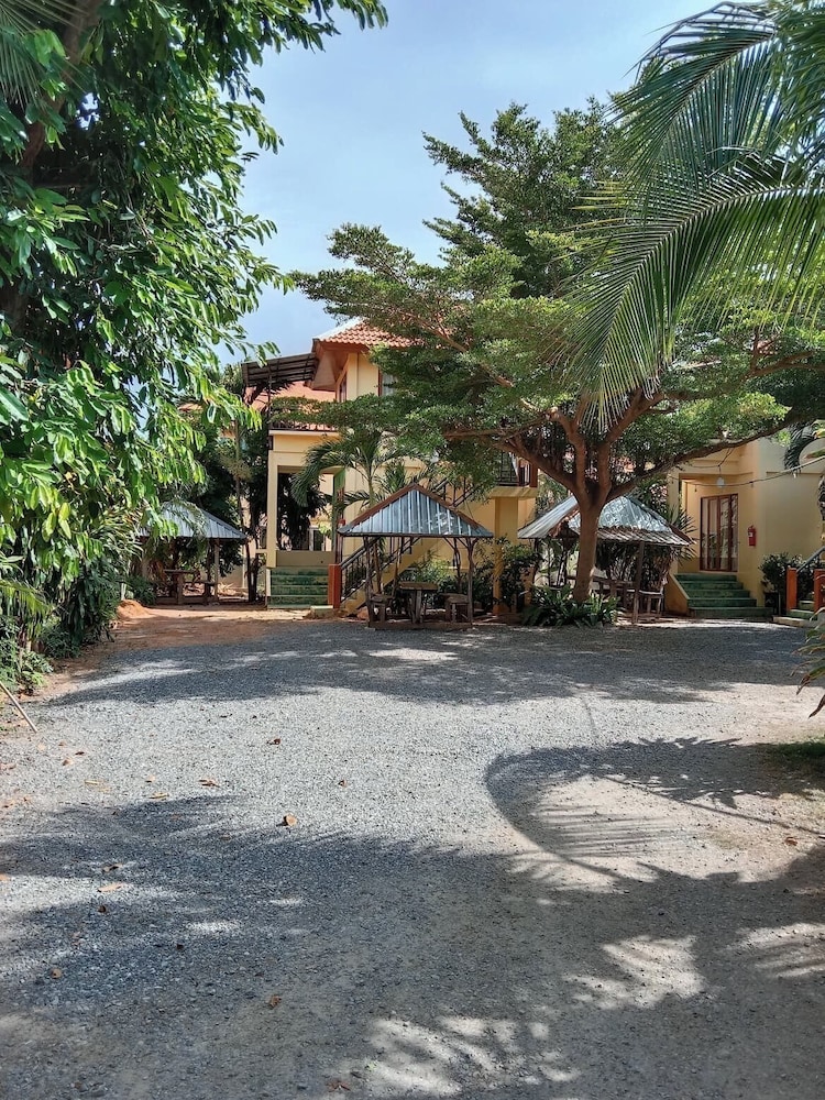 Sd Beach Resort 42/50