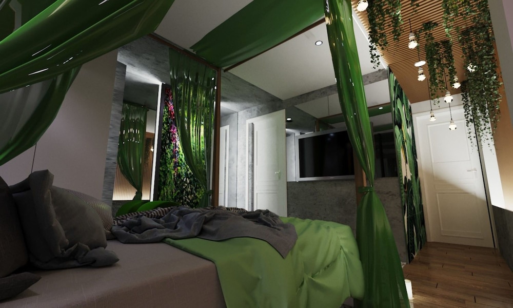 Quynh Huong Hotel 16/21