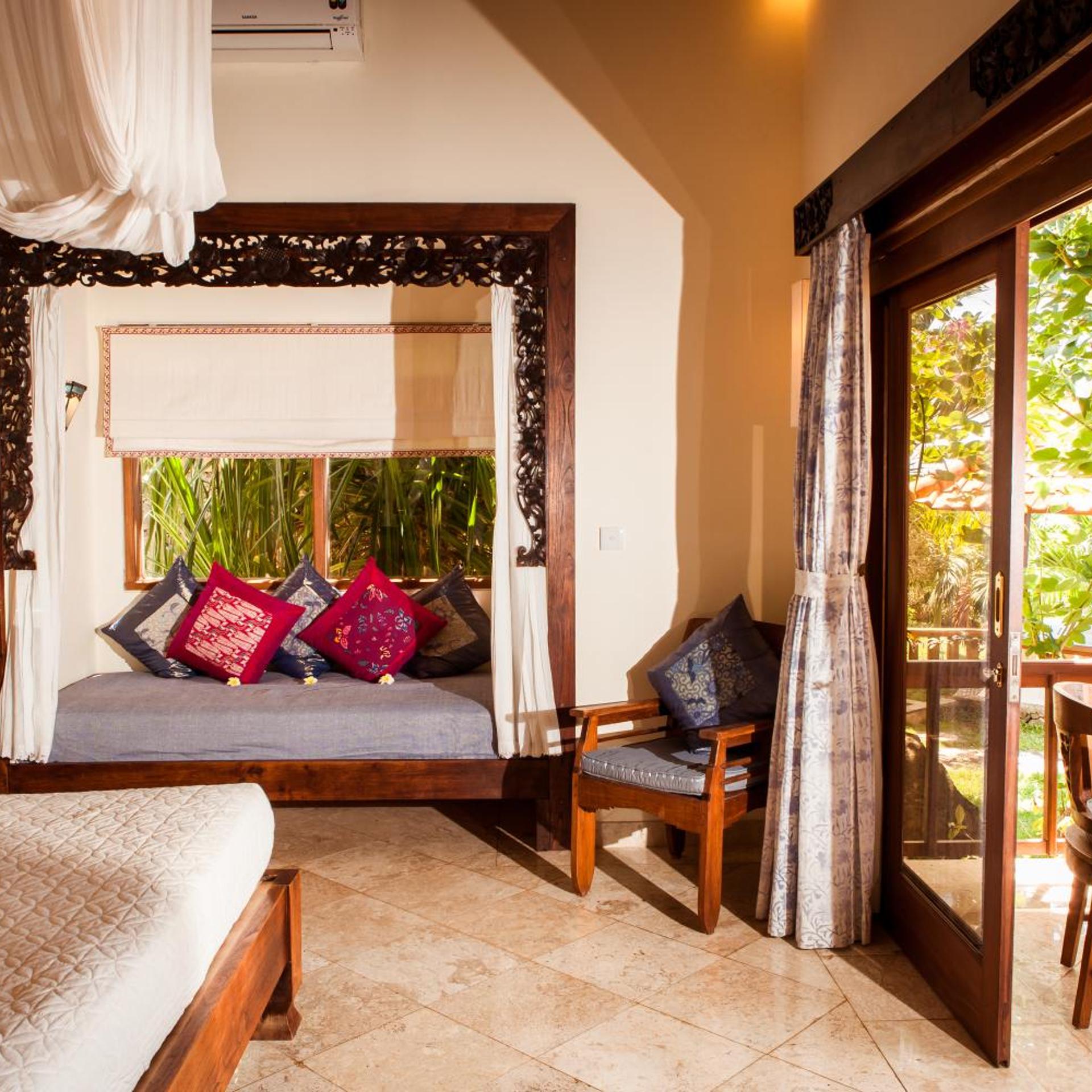 BLUE MOON VILLAS 37/55